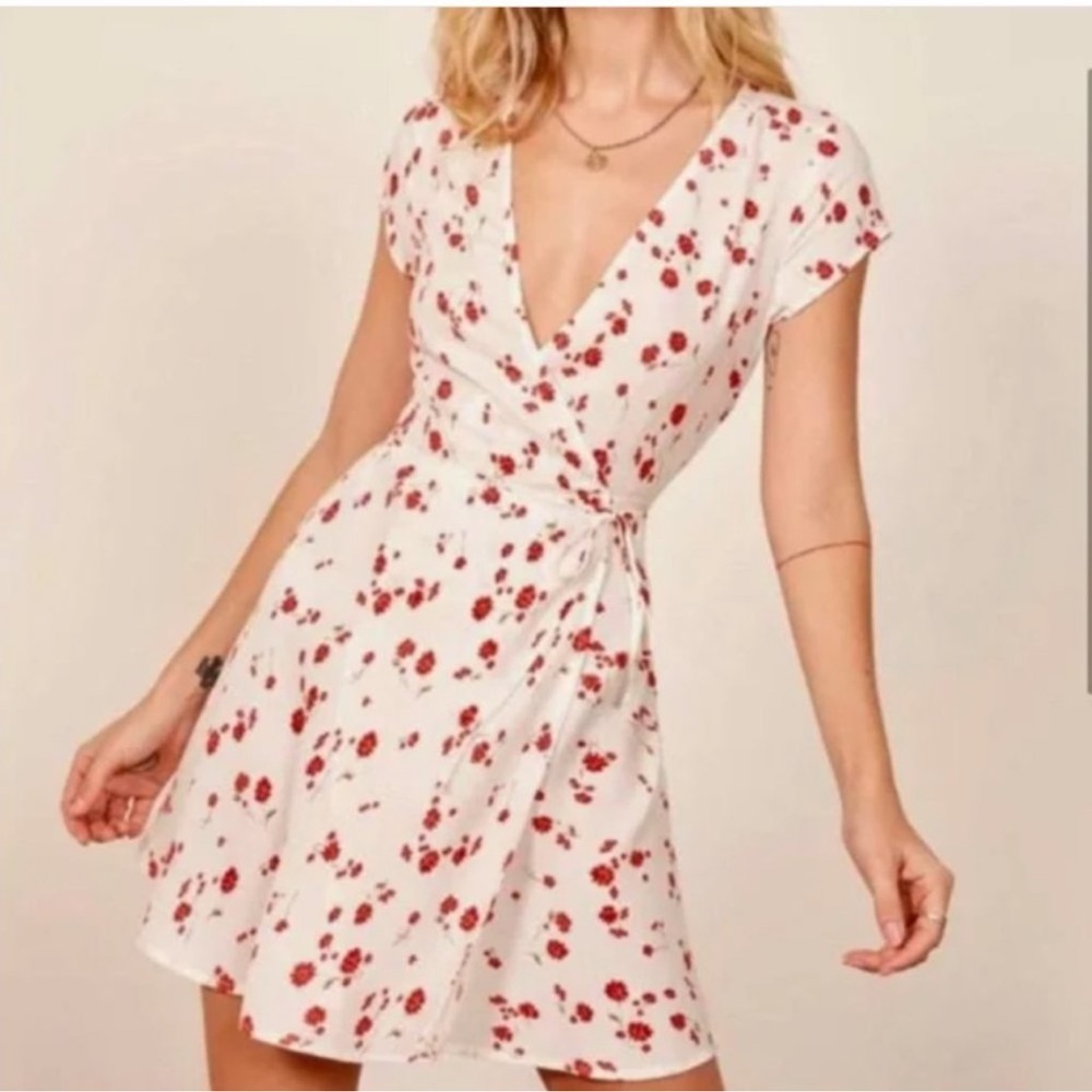 Reformation White and Red Floral Mini Dress- XS- perfect condition